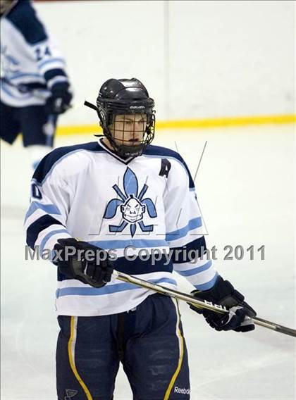 Thumbnail 1 in Chaminade vs. SLUH photogallery.