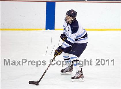 Thumbnail 1 in Chaminade vs. SLUH photogallery.