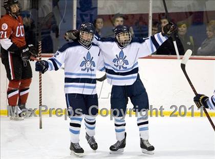 Thumbnail 2 in Chaminade vs. SLUH photogallery.