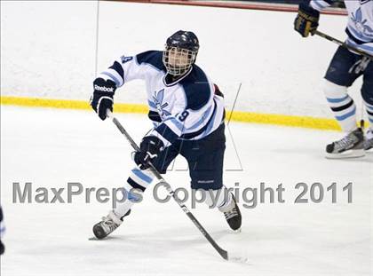 Thumbnail 2 in Chaminade vs. SLUH photogallery.