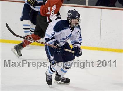 Thumbnail 1 in Chaminade vs. SLUH photogallery.