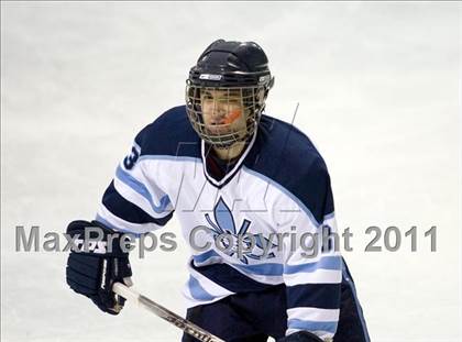 Thumbnail 2 in Chaminade vs. SLUH photogallery.