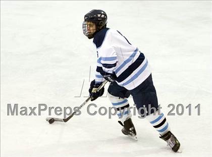 Thumbnail 1 in Chaminade vs. SLUH photogallery.