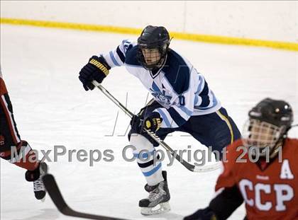 Thumbnail 2 in Chaminade vs. SLUH photogallery.