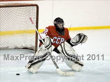 Thumbnail 3 in Chaminade vs. SLUH photogallery.