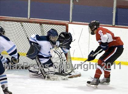 Thumbnail 3 in Chaminade vs. SLUH photogallery.