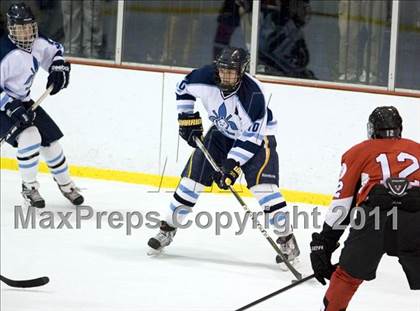 Thumbnail 2 in Chaminade vs. SLUH photogallery.