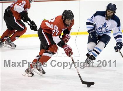 Thumbnail 2 in Chaminade vs. SLUH photogallery.