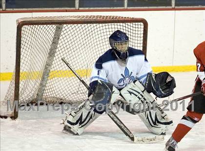Thumbnail 1 in Chaminade vs. SLUH photogallery.