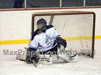 Thumbnail 2 in Chaminade vs. SLUH photogallery.