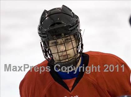 Thumbnail 3 in Chaminade vs. SLUH photogallery.