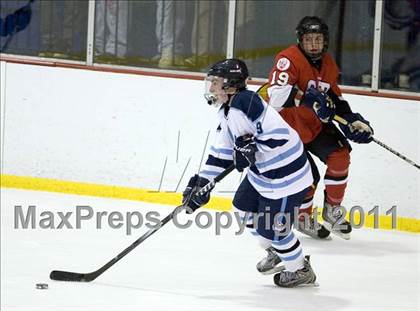 Thumbnail 2 in Chaminade vs. SLUH photogallery.