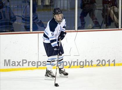 Thumbnail 3 in Chaminade vs. SLUH photogallery.