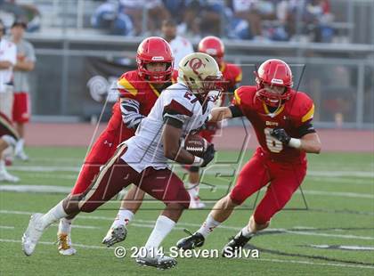 Thumbnail 2 in Cathedral Catholic vs. Oaks Christian (2014 Honor Bowl - SoCal) photogallery.