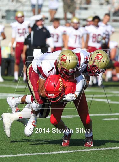 Thumbnail 3 in Cathedral Catholic vs. Oaks Christian (2014 Honor Bowl - SoCal) photogallery.