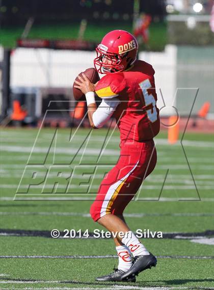 Thumbnail 2 in Cathedral Catholic vs. Oaks Christian (2014 Honor Bowl - SoCal) photogallery.