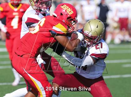 Thumbnail 1 in Cathedral Catholic vs. Oaks Christian (2014 Honor Bowl - SoCal) photogallery.