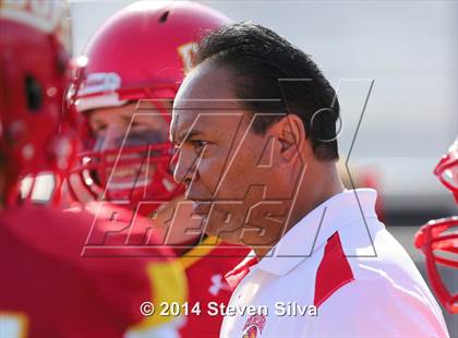 Thumbnail 3 in Cathedral Catholic vs. Oaks Christian (2014 Honor Bowl - SoCal) photogallery.