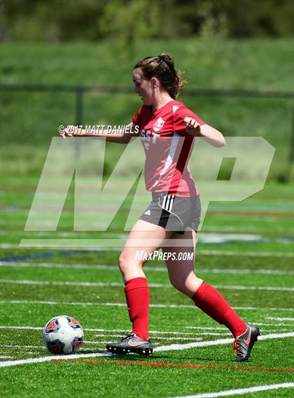 Thumbnail 2 in Kent Denver vs. Denver Science & Tech Stapleton (CHSAA 3A 2nd Round) photogallery.