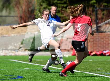 Thumbnail 2 in Kent Denver vs. Denver Science & Tech Stapleton (CHSAA 3A 2nd Round) photogallery.