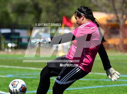 Thumbnail 3 in Kent Denver vs. Denver Science & Tech Stapleton (CHSAA 3A 2nd Round) photogallery.