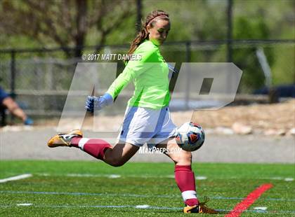 Thumbnail 2 in Kent Denver vs. Denver Science & Tech Stapleton (CHSAA 3A 2nd Round) photogallery.
