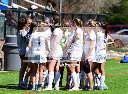 Thumbnail 2 in Kent Denver vs. Denver Science & Tech Stapleton (CHSAA 3A 2nd Round) photogallery.