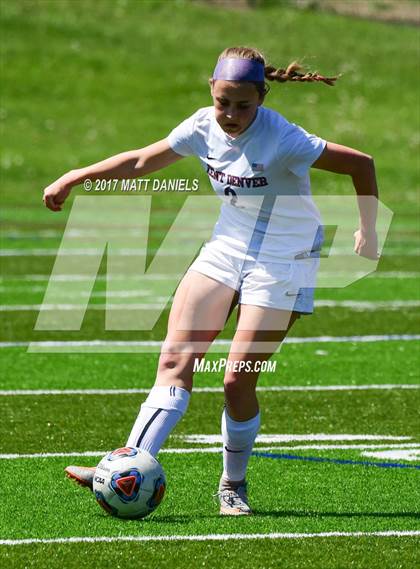 Thumbnail 1 in Kent Denver vs. Denver Science & Tech Stapleton (CHSAA 3A 2nd Round) photogallery.