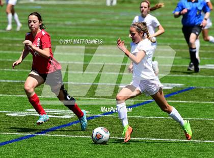 Thumbnail 2 in Kent Denver vs. Denver Science & Tech Stapleton (CHSAA 3A 2nd Round) photogallery.
