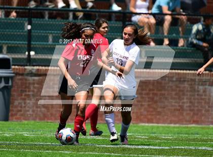 Thumbnail 3 in Kent Denver vs. Denver Science & Tech Stapleton (CHSAA 3A 2nd Round) photogallery.