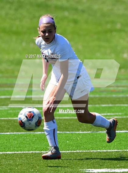 Thumbnail 3 in Kent Denver vs. Denver Science & Tech Stapleton (CHSAA 3A 2nd Round) photogallery.