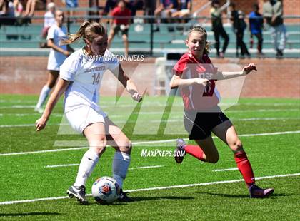Thumbnail 2 in Kent Denver vs. Denver Science & Tech Stapleton (CHSAA 3A 2nd Round) photogallery.