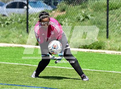 Thumbnail 2 in Kent Denver vs. Denver Science & Tech Stapleton (CHSAA 3A 2nd Round) photogallery.