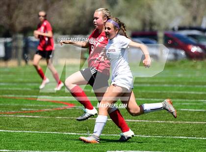 Thumbnail 3 in Kent Denver vs. Denver Science & Tech Stapleton (CHSAA 3A 2nd Round) photogallery.