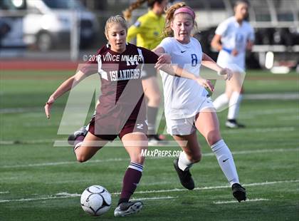 Thumbnail 1 in Mercer Island vs. Stadium (WIAA 3A Final)  photogallery.