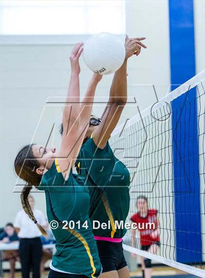 Thumbnail 3 in Shorecrest Prep vs. Bloomingdale (Berkeley JV Tournament) photogallery.