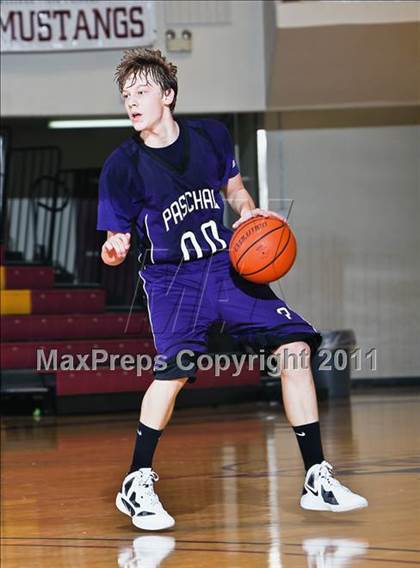 Thumbnail 3 in Fort Worth Christian vs. Paschal (Fantasy of Lights) photogallery.