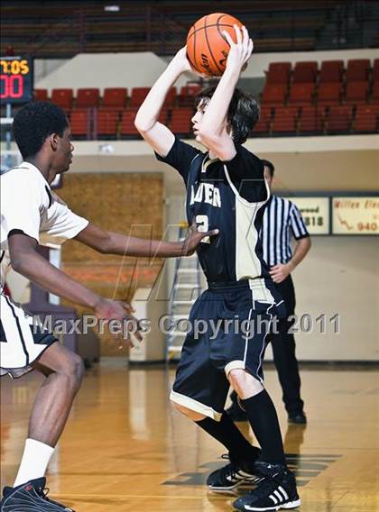 Thumbnail 3 in Fort Worth Christian vs. Paschal (Fantasy of Lights) photogallery.