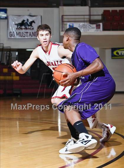 Thumbnail 1 in Fort Worth Christian vs. Paschal (Fantasy of Lights) photogallery.