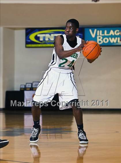 Thumbnail 1 in Fort Worth Christian vs. Paschal (Fantasy of Lights) photogallery.