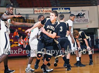 Thumbnail 1 in Fort Worth Christian vs. Paschal (Fantasy of Lights) photogallery.