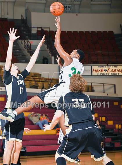 Thumbnail 1 in Fort Worth Christian vs. Paschal (Fantasy of Lights) photogallery.