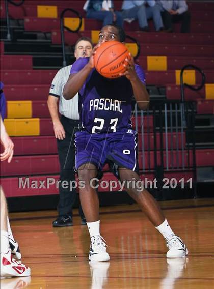 Thumbnail 3 in Fort Worth Christian vs. Paschal (Fantasy of Lights) photogallery.