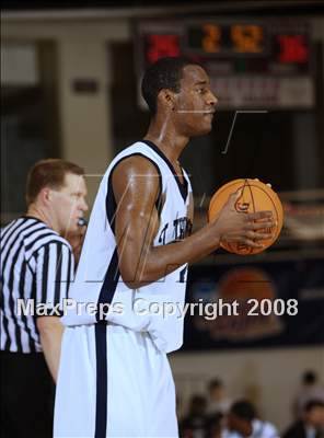 Thumbnail 1 in St. Benedict's Prep vs St.Thomas More (Spalding Hoophall Classic) photogallery.