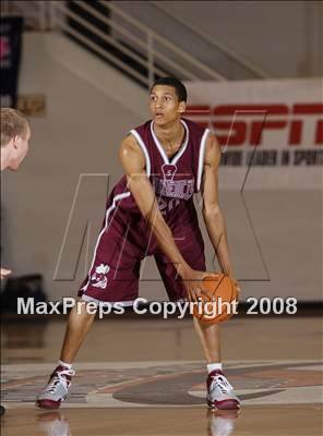 Thumbnail 2 in St. Benedict's Prep vs St.Thomas More (Spalding Hoophall Classic) photogallery.