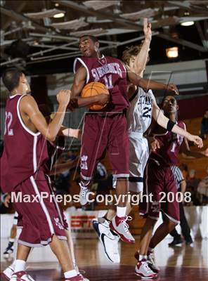 Thumbnail 3 in St. Benedict's Prep vs St.Thomas More (Spalding Hoophall Classic) photogallery.