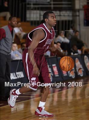 Thumbnail 3 in St. Benedict's Prep vs St.Thomas More (Spalding Hoophall Classic) photogallery.