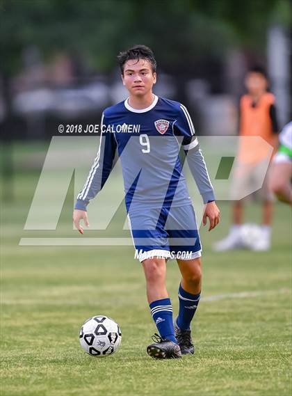 Thumbnail 1 in Lee [Robert E.] vs Smithson Valley (Class 6A Region 4 Area) photogallery.