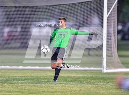 Thumbnail 2 in Lee [Robert E.] vs Smithson Valley (Class 6A Region 4 Area) photogallery.