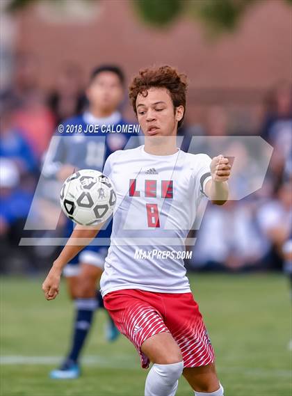 Thumbnail 2 in Lee [Robert E.] vs Smithson Valley (Class 6A Region 4 Area) photogallery.